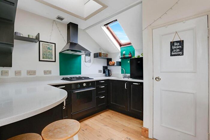 1 Bedroom Flat For Sale In Peak Hill, Sydenham, London, SE26