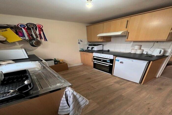 2 Bedroom Property To Rent In The Row, Witney, OX29