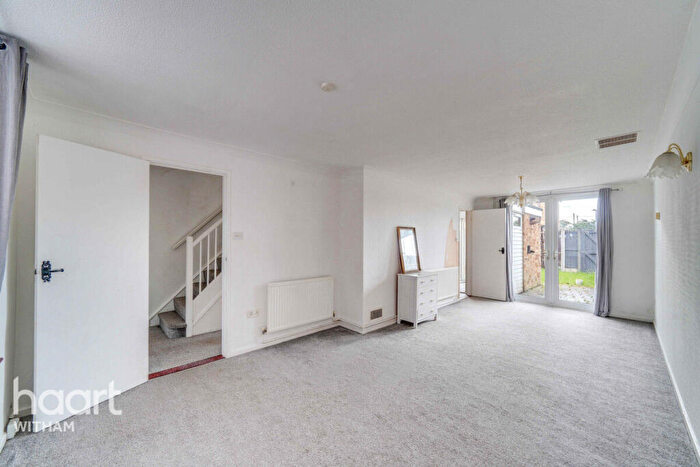 3 Bedroom Terraced House For Sale In Burdun Close, Witham, CM8