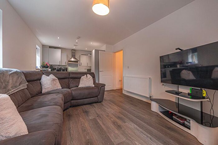 1 Bedroom Flat For Sale In Walker Point Way, Newport, NP20