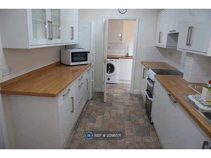 4 Bedroom Detached House To Rent In Bryanston Way, Swindon, SN3