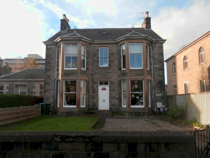 1 Bedroom Flat To Rent In King Street, Perth, PH2