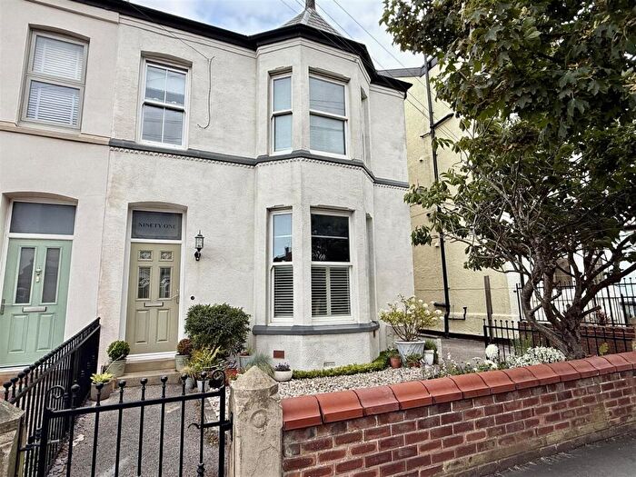 5 Bedroom Semi-Detached House For Sale In St. Andrews Road South, Lytham St Annes, FY8
