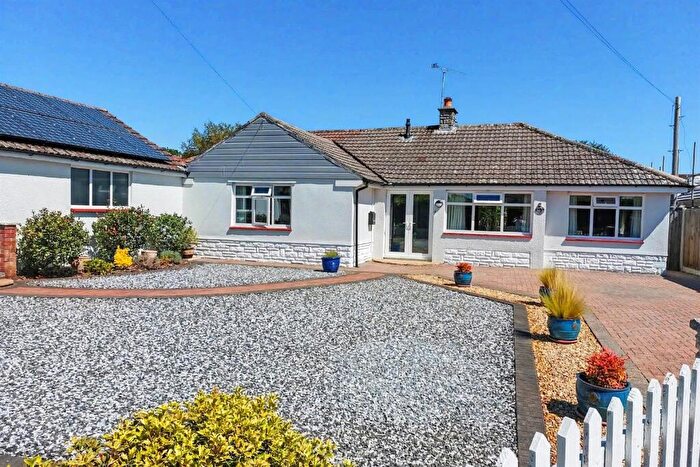 3 Bedroom Detached Bungalow For Sale In Verwood, BH31