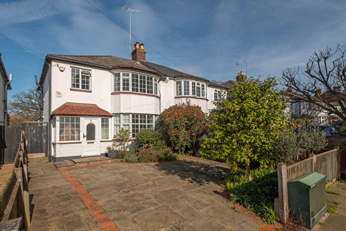 3 Bedroom Semi Detached House For Sale In Liverpool Road, Kingston Upon Thames, KT2