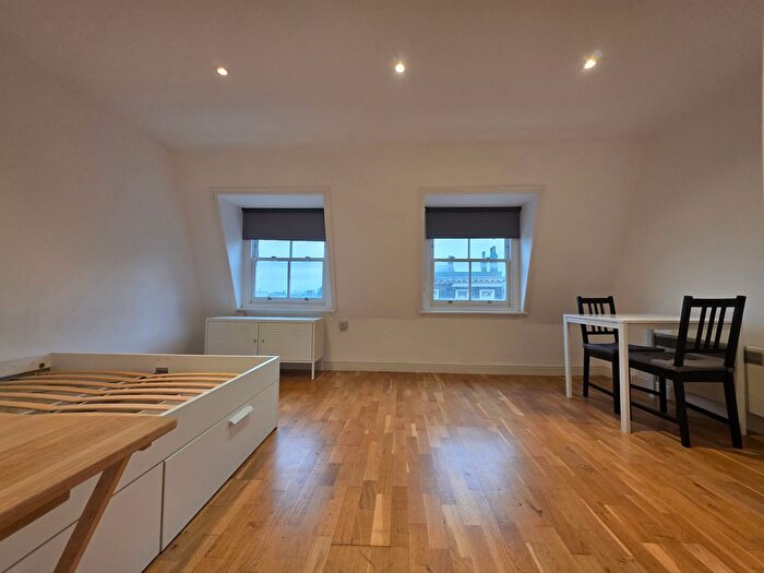 1 Bedroom Studio To Rent In Shoreditch High Street, London, E1