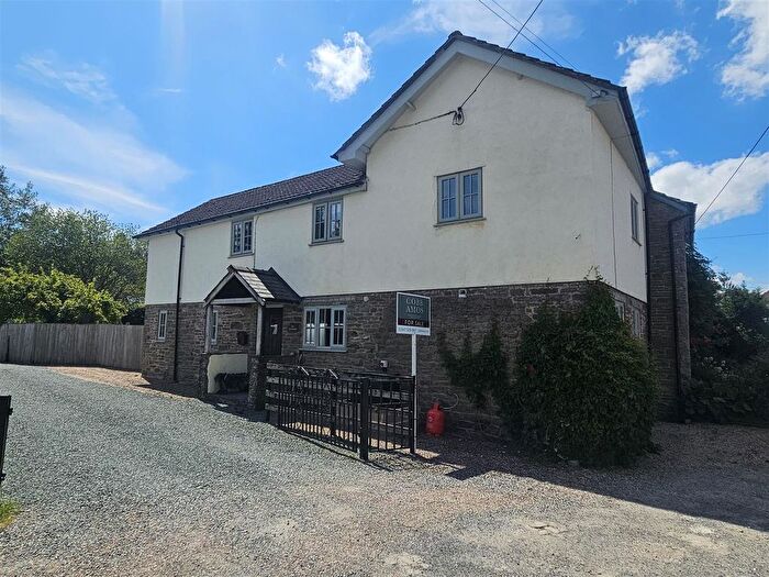4 Bedroom Cottage For Sale In Bucknell, SY7