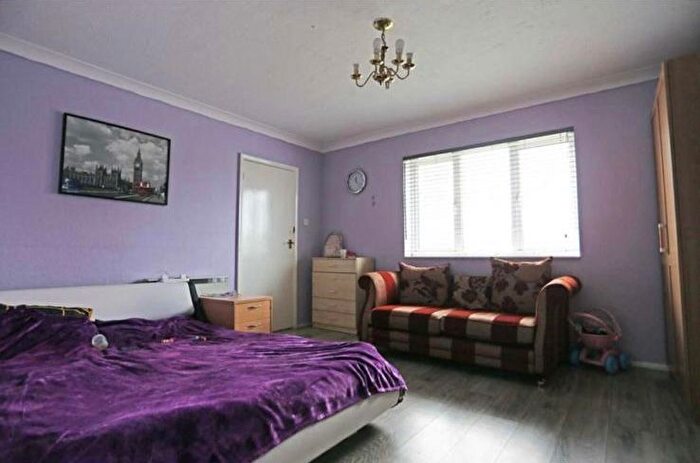 1 Bedroom Flat To Rent In Dagenham, RM10