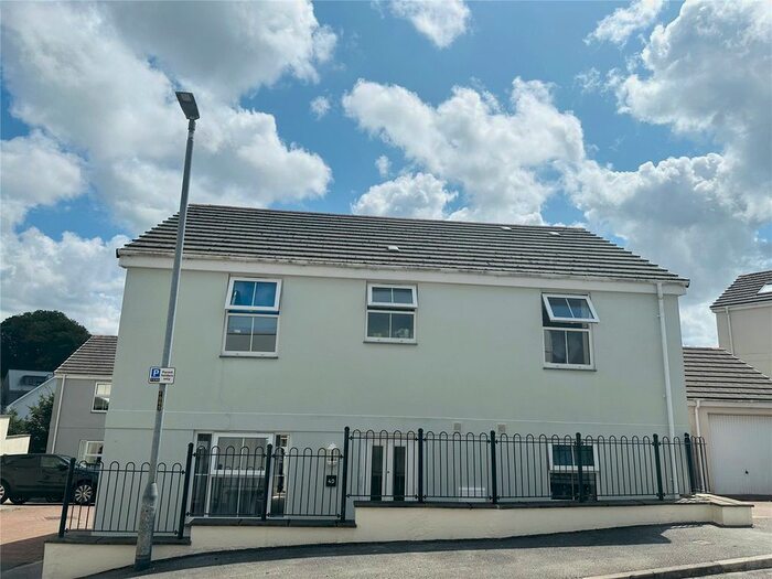 4 Bedroom Detached House For Sale In Newbridge View, Truro, Cornwall, TR1