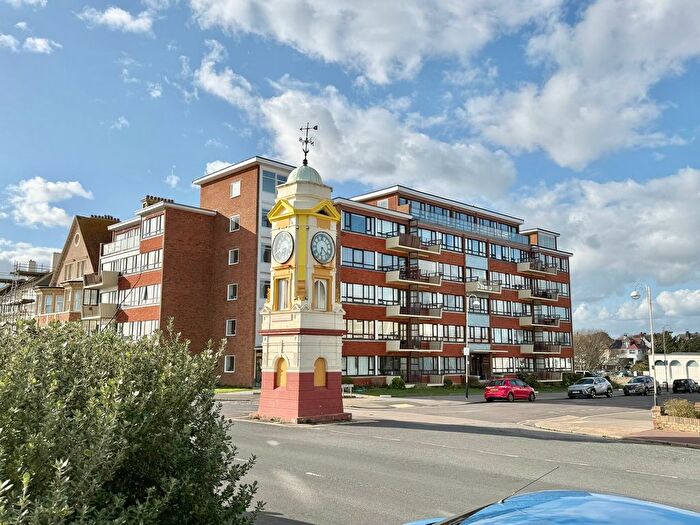 3 Bedroom Flat For Sale In Park Avenue, Bexhill, TN39