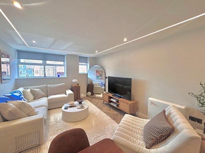 1 Bedroom Flat To Rent In Crown Mead, Wimborne, BH21