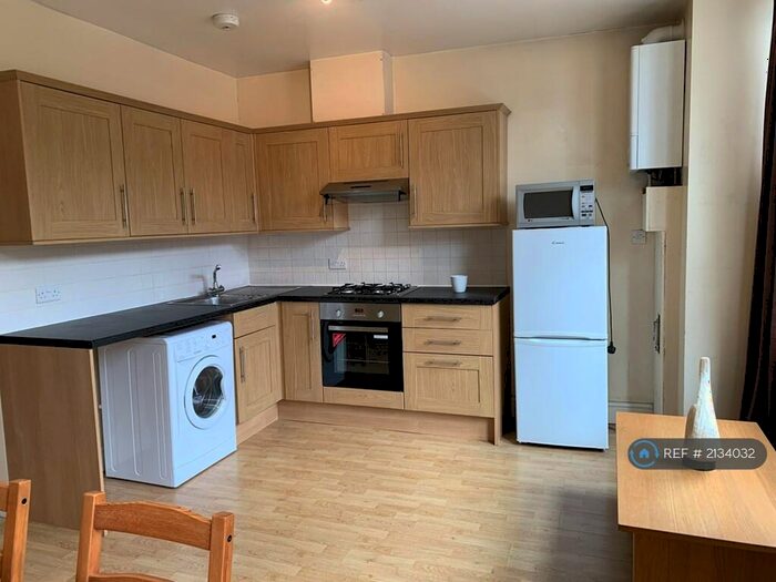 1 Bedroom Flat To Rent In London, London, N19
