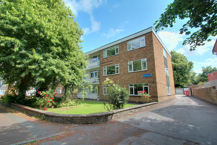 2 Bedroom Apartment To Rent In Stoughton Road, Leicester, LE2
