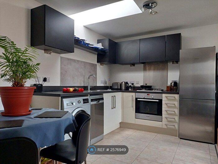 2 Bedroom Detached House To Rent In Stoke Gifford, Stoke Gifford, BS34