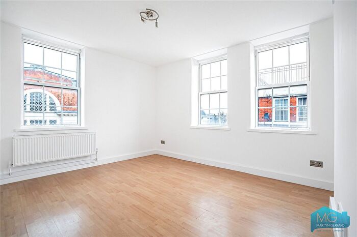 2 Bedroom Flat For Sale In Prince Of Wales Road, Kentish Town, London, NW5