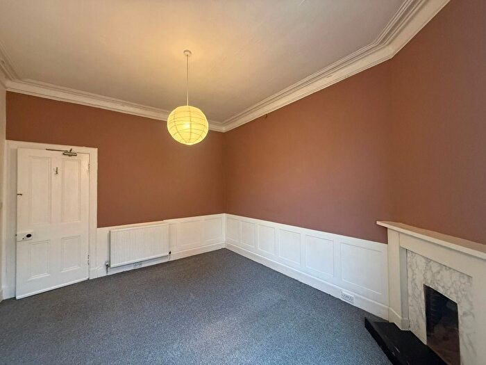 2 Bedroom Flat To Rent In Comiston Road, Comiston, Edinburgh, EH10