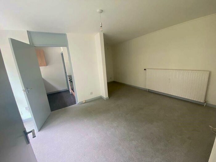 Studio To Rent In Cottesmore House, Browns Green, Birmingham, B20