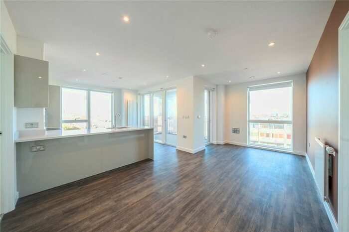 2 Bedroom Flat To Rent In Thurlow Street, London, SE17