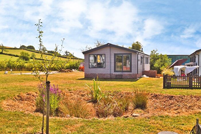 2 Bedroom Park Home For Sale In Bath Amp; West Lodge Park, Cannards Grave, Shepton Mallet, BA4