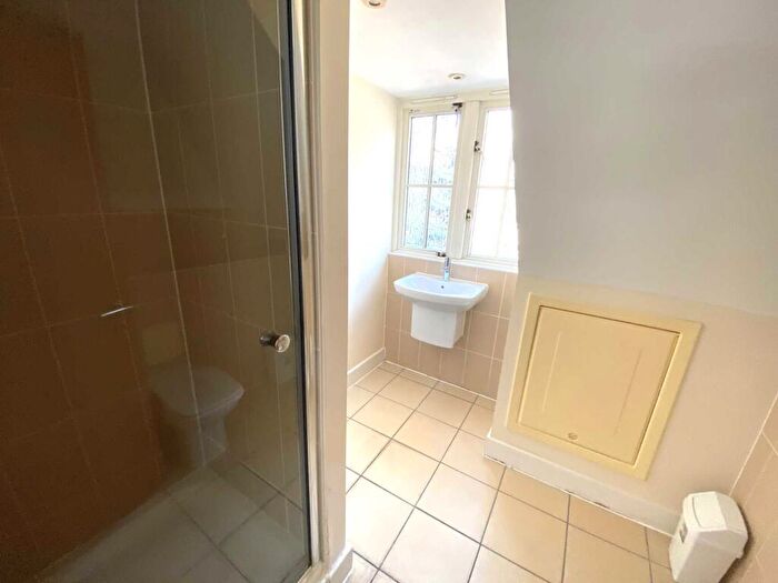 4 Bedroom Town House To Rent In Flagstaff Court, Canterbury, CT1