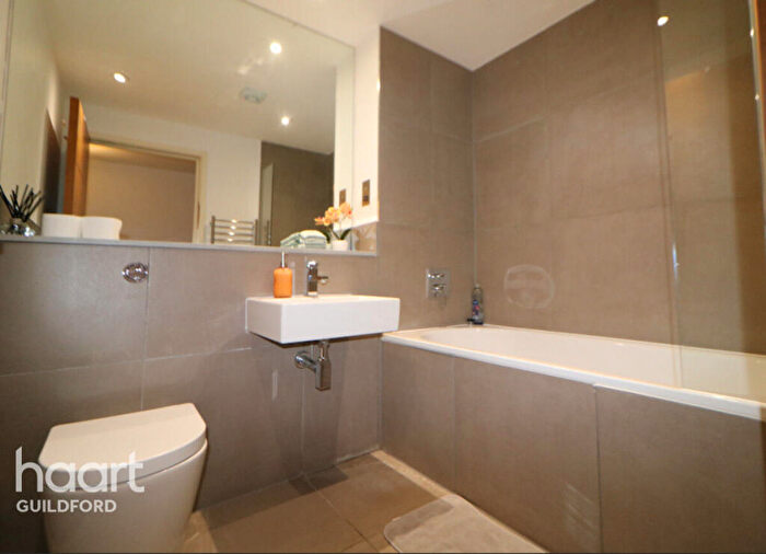 2 Bedroom Apartment To Rent In Residence, Guildford, GU1