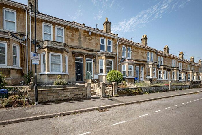 4 Bedroom House To Rent In Ringwood Road, BA2