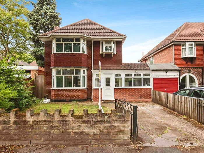3 Bedroom Semi Detached House To Rent In Robin Road, Erdington, B23
