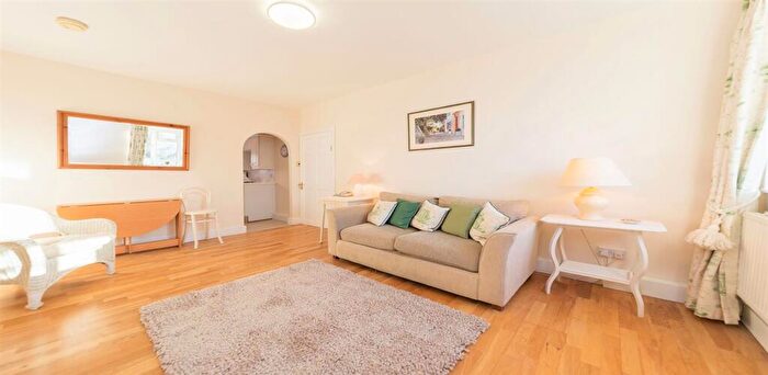 1 Bedroom Flat To Rent In Mowbray Road, London, NW6