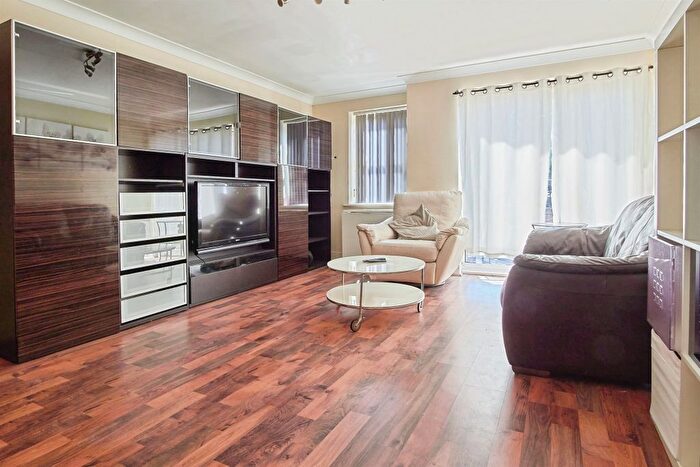 3 Bedroom Flat For Sale In Scotland Street, Birmingham, B1