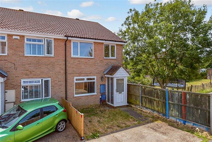 3 Bedroom Semi-Detached House For Sale In Coniston Drive, Aylesham, Canterbury, Kent, CT3