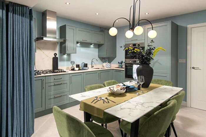 4 Bedroom Semi-Detached House For Sale In Caddie Road Salford Greater Manchester, M38