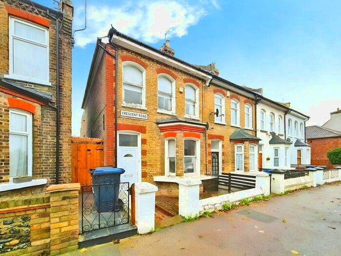 3 Bedroom End Of Terrace House For Sale In Crescent Road, Ramsgate, Kent, CT11