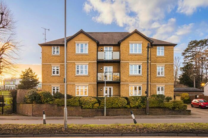 1 Bedroom Flat To Rent In Andersons Croft, Cotterells, HP1