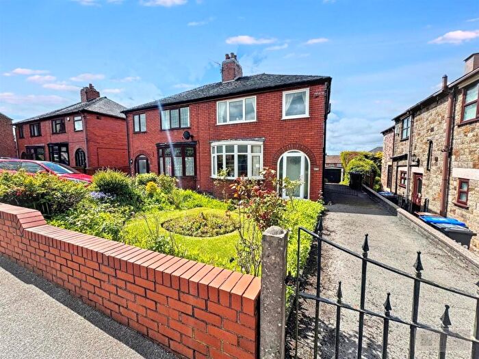 3 Bedroom Semi-Detached House For Sale In Ashbourne Road, Leek, ST13