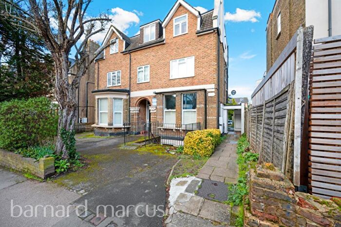 1 Bedroom Flat For Sale In Cedar Road, Sutton, SM2