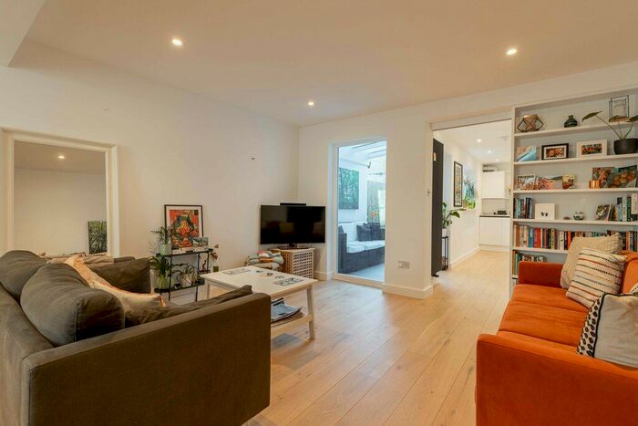 3 Bedroom Property To Rent In Sandilands Road, Fulham, SW6