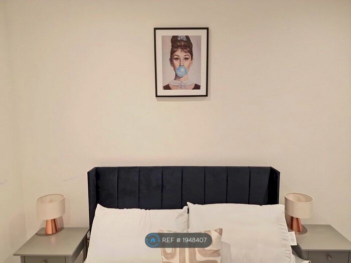 2 Bedroom Flat To Rent In Park View, Maidenhead, SL6