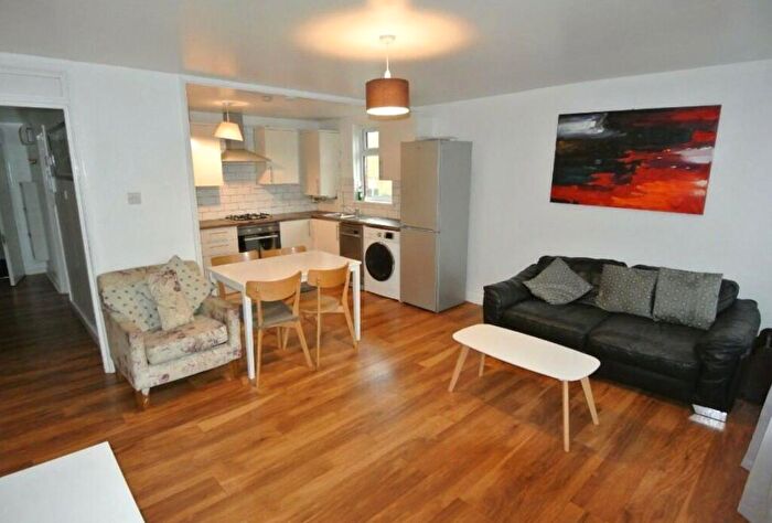 2 Bedroom Apartment To Rent In Old Street, London, EC1V