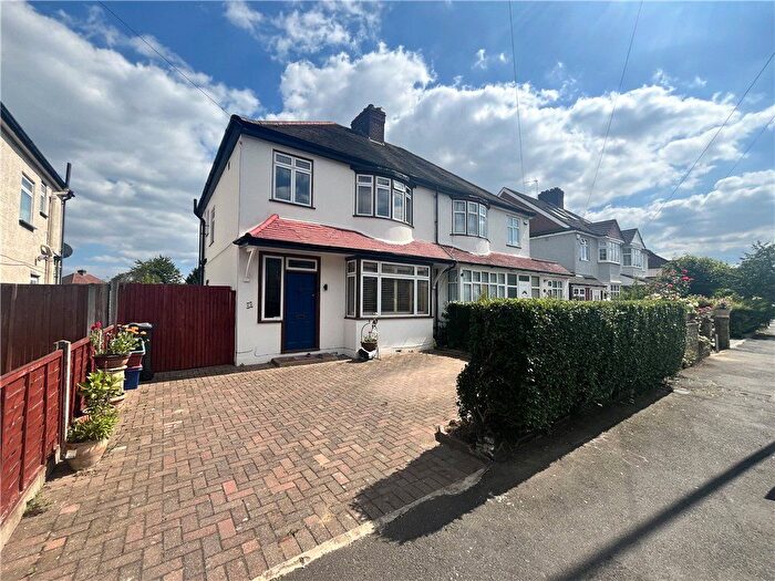 3 Bedroom Semi-Detached House To Rent In Argyle Avenue, Hounslow, TW3