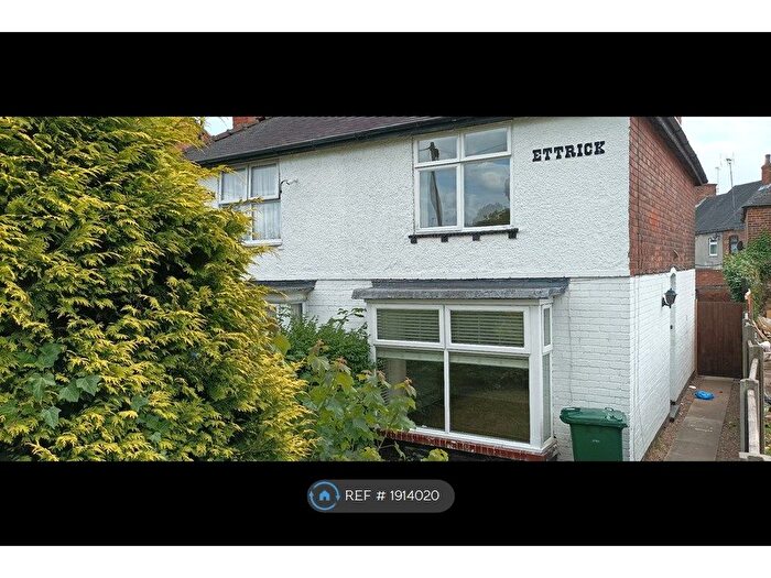 3 Bedroom Semi-Detached House To Rent In Newhall Road, Swadlincote, DE11