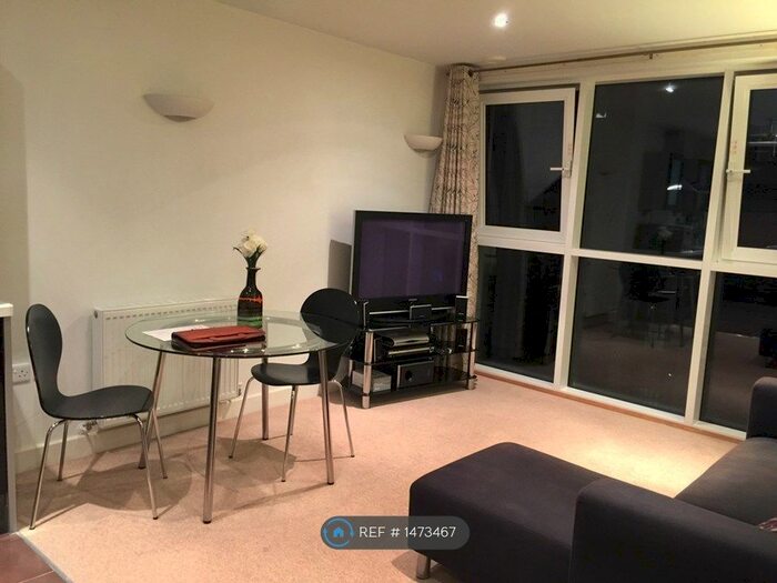 1 Bedroom Flat To Rent In Adriatic Apartments, London, E16