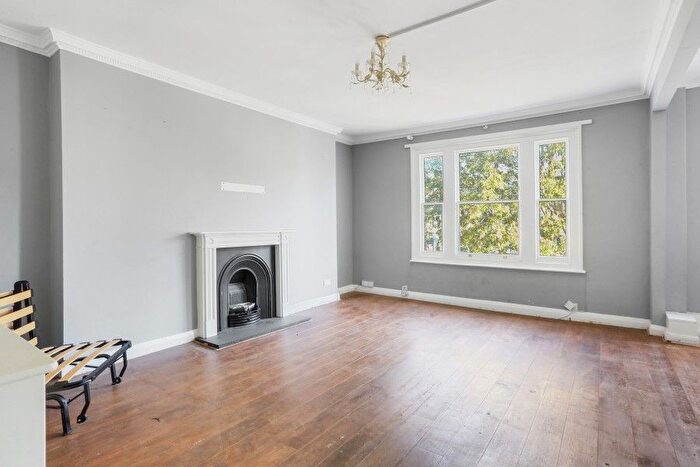 2 Bedroom Flat For Sale In Elsham Road, London, W14