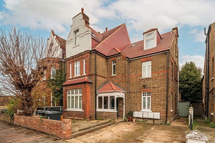 1 Bedroom Flat For Sale In Newburgh Road, London, W3