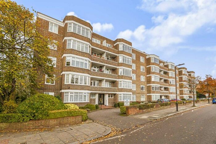 2 Bedroom Flat To Rent In Mount Avenue, Ealing, W5