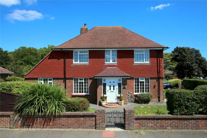 4 Bedroom Detached House To Rent In Cowdray Drive, Goring-By-Sea, BN12