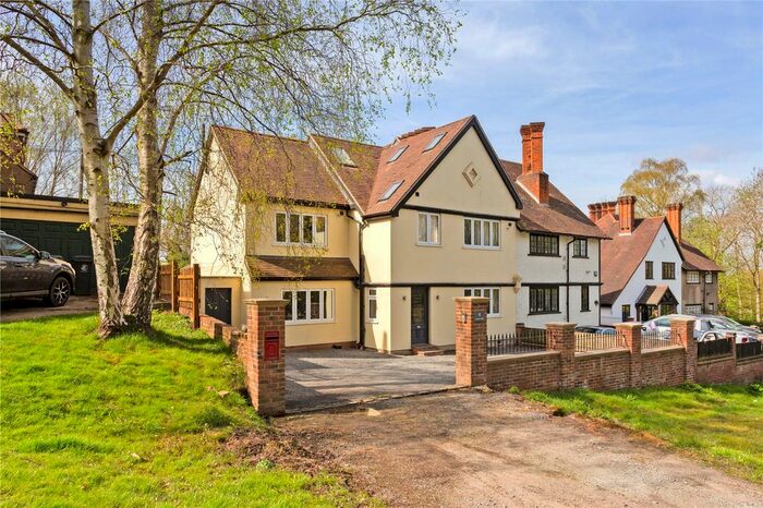 4 Bedroom Semi-Detached House For Sale In Crown Hill, Upshire, Essex, EN9