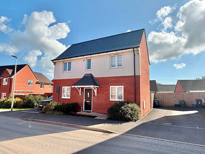 3 Bedroom Detached House For Sale In Farley Grove, Exeter, EX1