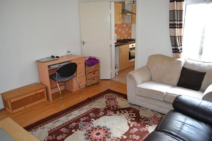 3 Bedroom House To Rent In Hubert Road, B29