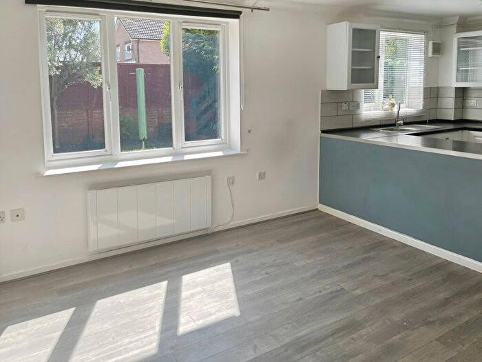 1 Bedroom Terraced House To Rent In Bader Gardens, Slough, Berkshire, SL1