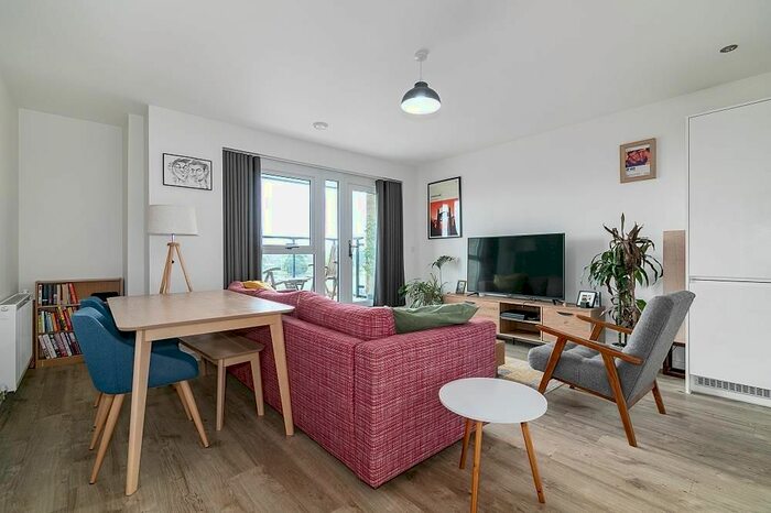 1 Bedroom Flat For Sale In Rowland Road, London, N17